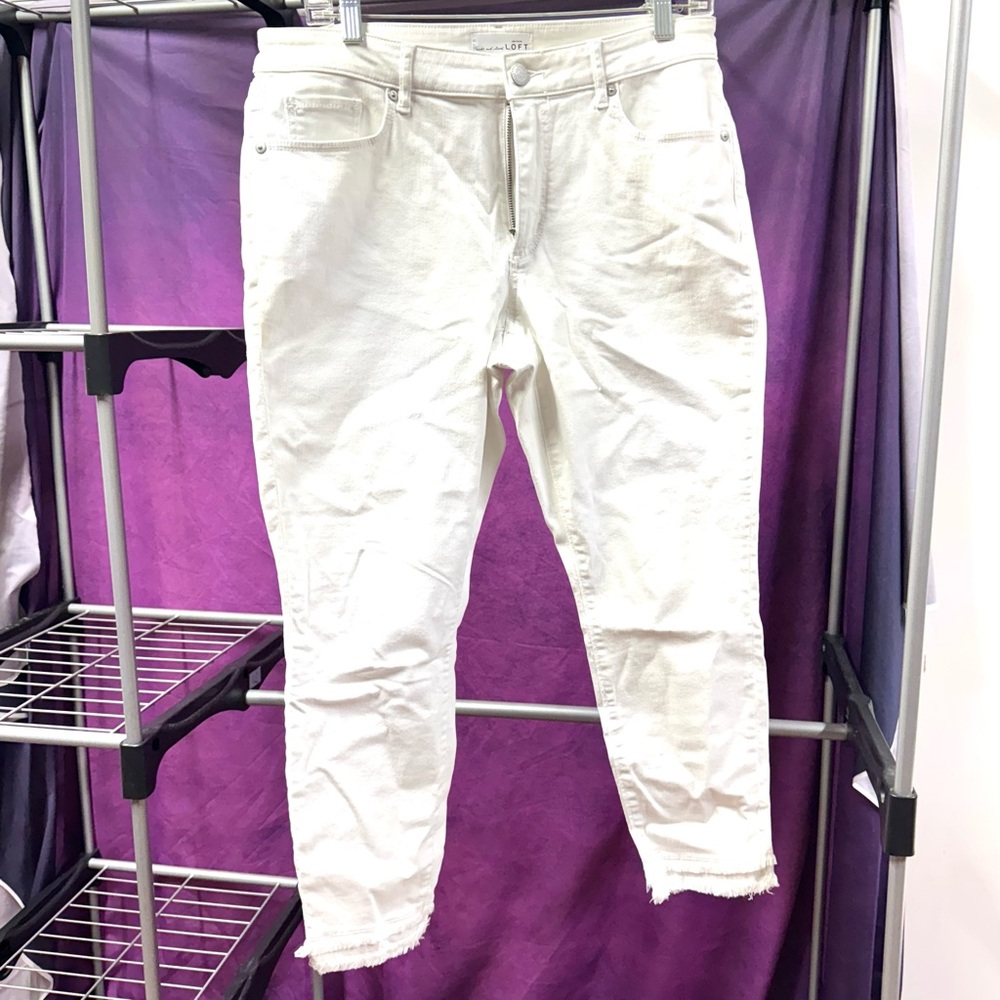LOFT Curvy Skinny White Denim with Frayed Hem size 12/31 petite